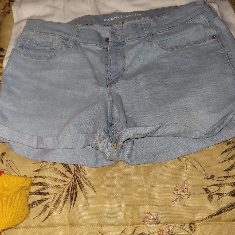 Old navy boyfriend jean shorts